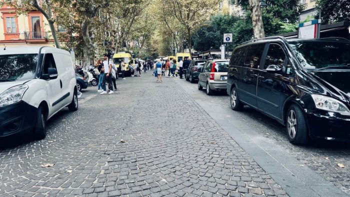 napoli via luca giordano un isola pedonale che non c e