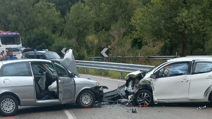 incidente sulla mingardina muore una 74enne tunisina gravissimo un uomo