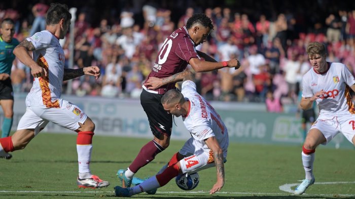 rileggi il live salernitana catanzaro 0 0 occasione persa per i granata