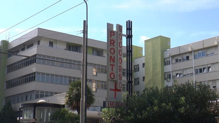 evaso dall ospedale cardarelli di napoli arrestato ed ora ai domiciliari