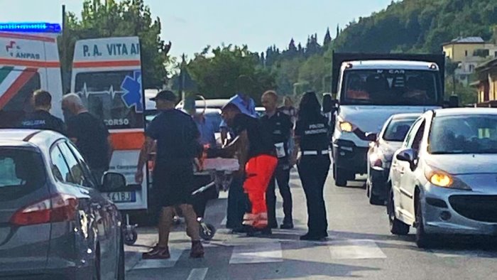 incidente tra auto e moto ad ariano un ferito in ospedale