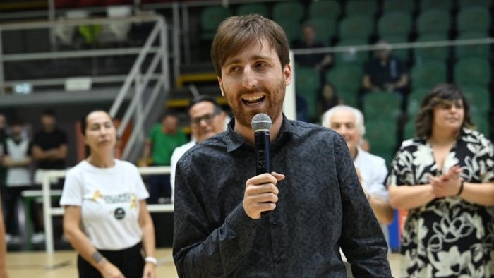 avellino basket lombardi obiettivo mille abbonati il tempo c e